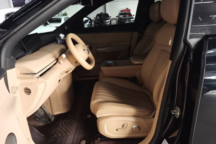 Used  Star Era ET 2025 Range-Extended 240 Pro All-Wheel Drive High-Speed Driver Assistance
