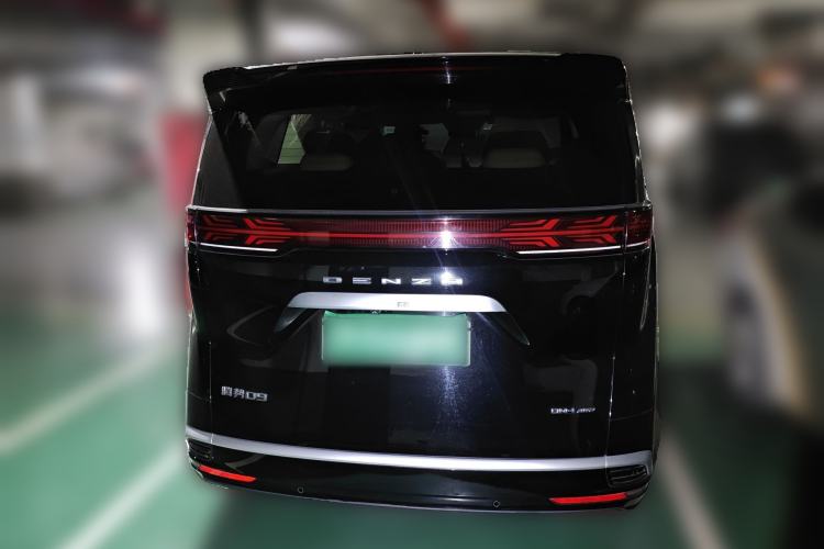 Used Denza D9 2024 DM-i 980 Four-Wheel Drive Flagship Model