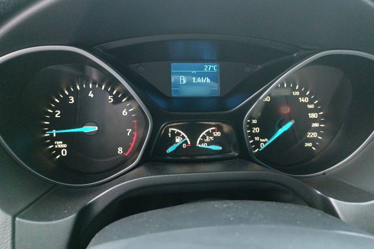 Used Ford Focus 2017 Hatchback 1.6L Manual Fashion Edition SmartDrive Version
