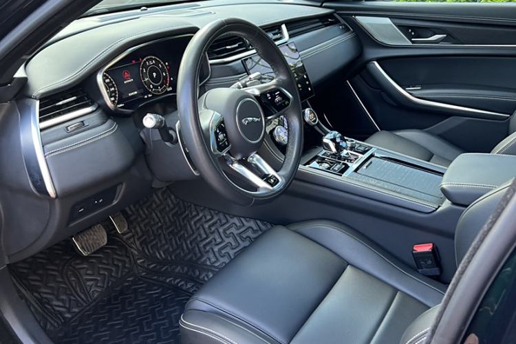 Used Jaguar XFL 2021 XFL 2.0T P250 All-Wheel-Drive Shimmering Black Sport Edition
