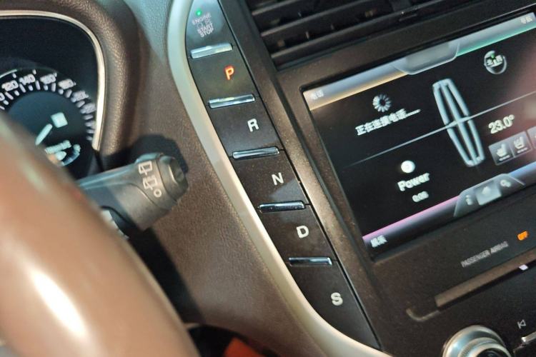 Used Lincoln MKC 2016 2.0T Four-Wheel Drive Luxury Edition
