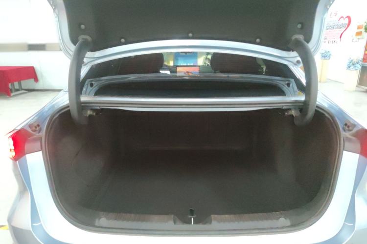 Used  L6 2025 EM-i 140km Starship Edition