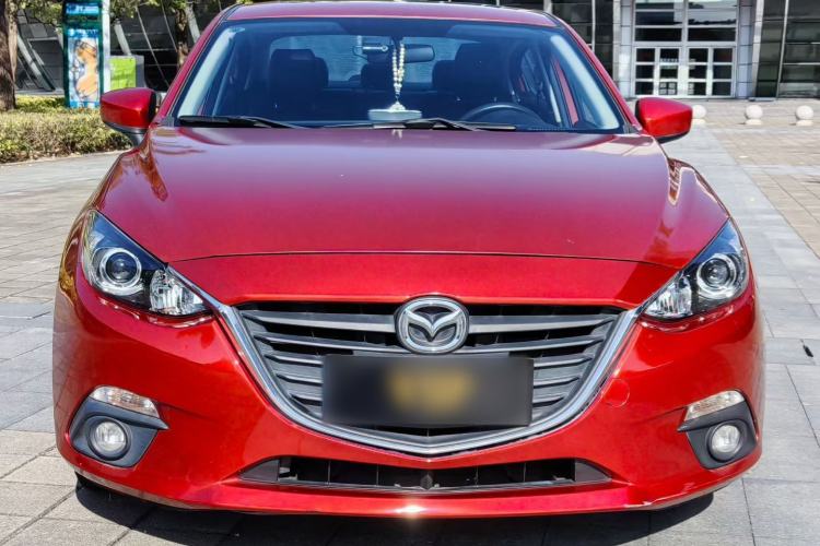 Used Mazda Mazda 3 Axela 2016 Sedan 1.5L Automatic Luxury Model
