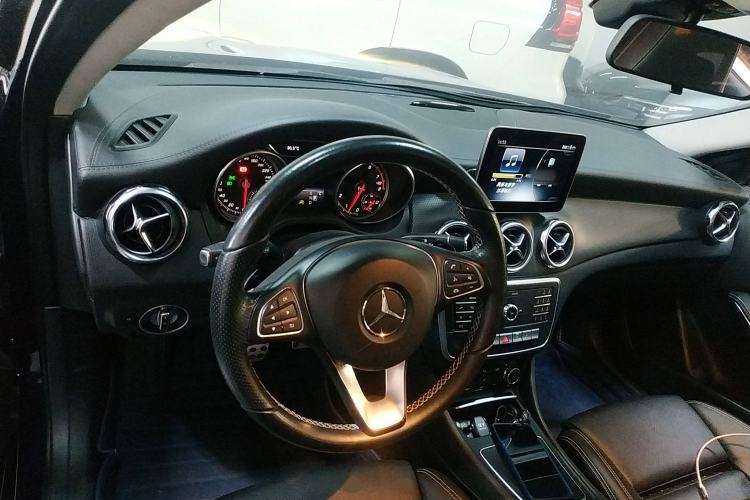 Used Mercedes-Benz GLA 2018 GLA 200 Fashion Model