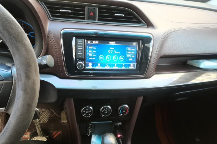 Used Venucia M50V 2017 1.6L XL CVT Luxury Edition
