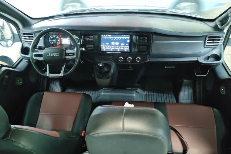 Used JMC Fushun 2022 2.0T Manual Multi-Function Passenger Vehicle Mid-Range High Roof 6-7 Seats
