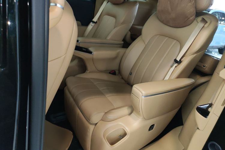 Used VOYAH Dream 2025 PHEV Four-Wheel Drive Prestige Kunpeng Edition