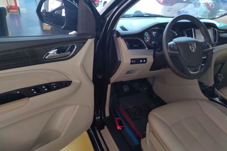Used Baojun 730 2016 1.5T Manual Luxury Edition 7 Seats
