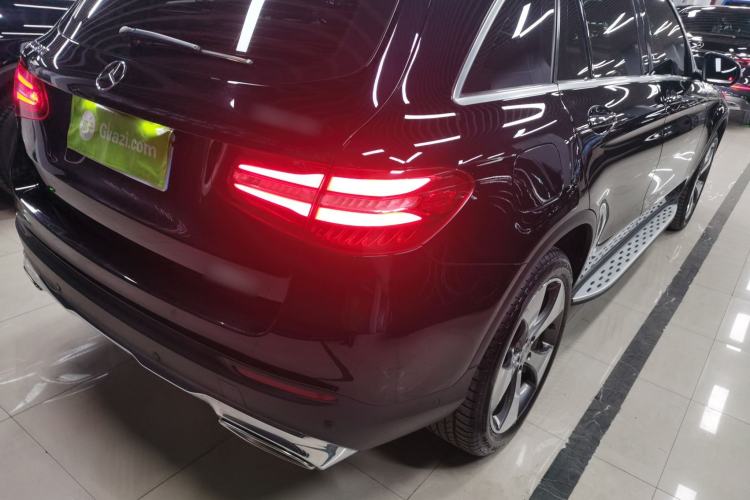 Used Mercedes-Benz GLC 2016 GLC 300 4MATIC Luxury Model
