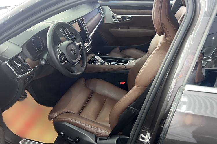 Used Volvo S90 2021 B5 Zhiyuan Luxury Edition
