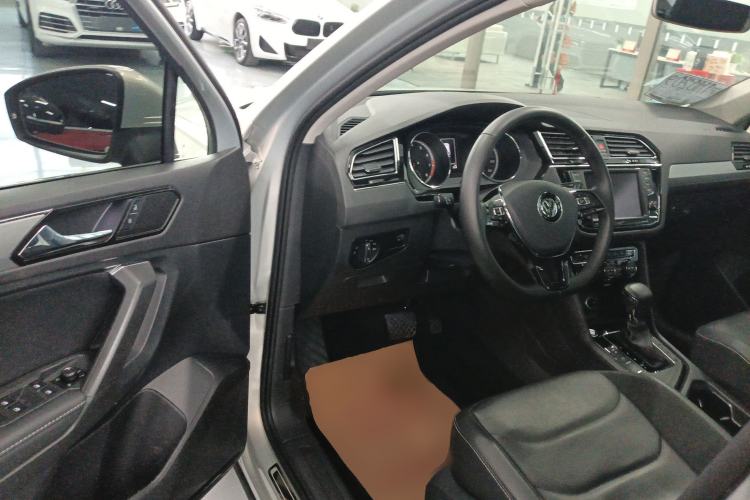 Used Volkswagen Tiguan L 2018 330TSI Automatic Two-Wheel Drive Luxury Edition
