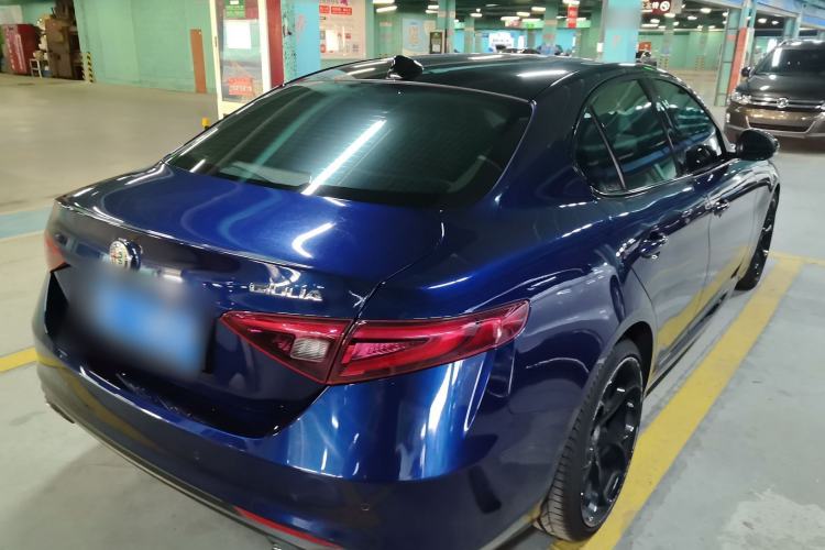 Used Alfa Romeo Giulia 2017 2.0T 280HP Luxury Edition
