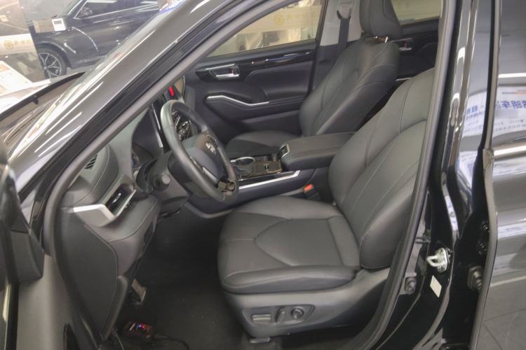 Used Toyota Highlander 2023 2.5L Smart Electric Hybrid Dual-Motor All-Wheel-Drive Luxury 7-Seater
