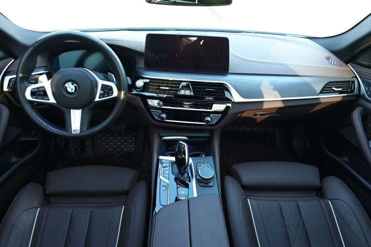 Used BMW 5 Series 2022 Restyled 530Li Luxury Edition M Sport Package
