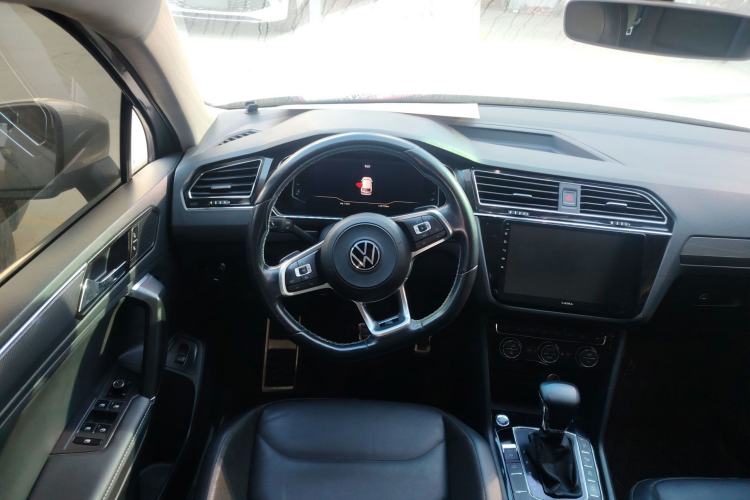 Used Volkswagen Tiguan L 2021 330TSI Automatic Two-Wheel Drive R-Line Enhanced Edition
