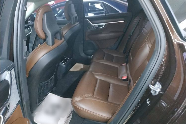 Used Volvo V90 2017 Cross Country T5 AWD Prestige Edition
