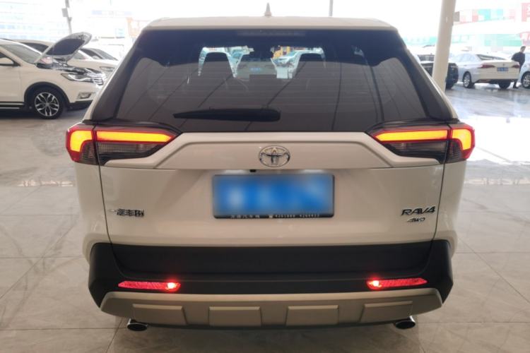 Used Toyota RAV4 2022 2.0L CVT 4x4 Style Plus Edition
