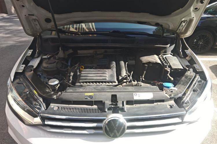 Used Volkswagen Touran 2018 Volkswagen Touran L 280TSI DSG Boundary Edition 7 Seats China VI Standard
