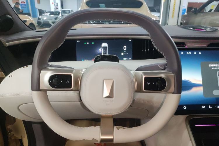 Used  11 2024 630 Rear-Wheel Drive Edition with Three Lasers