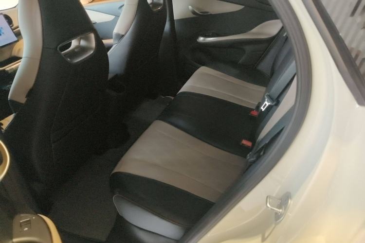 Used BYD Dolphin 2023 420 km Free Version
