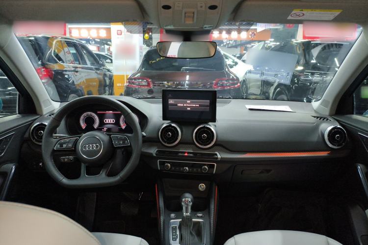 Used Audi Q2L 
