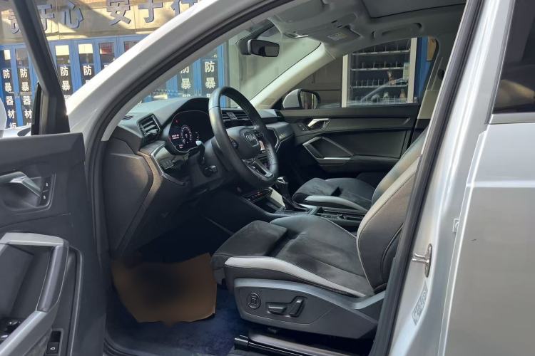 Used Audi Q3 2019 35 TFSI Advanced Dynamic Edition
