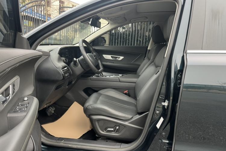 Used Dongfeng Aeolus Huge 2022 Mach Dual-Motor 1.5T MHD Dare-to-Dream Edition