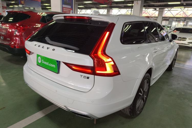 Used Volvo V90 2017 Cross Country T5 AWD Prestige Edition
