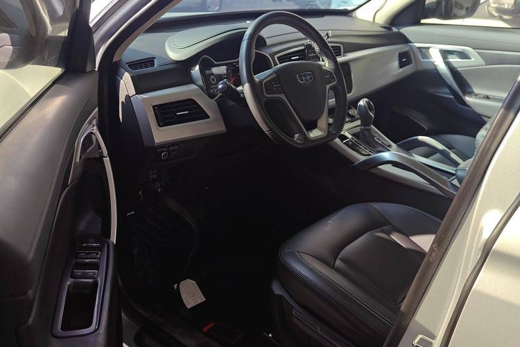 Used Geely Auto Emgrand X7 Sport 2016 1.8TD Automatic ZhiShang Model
