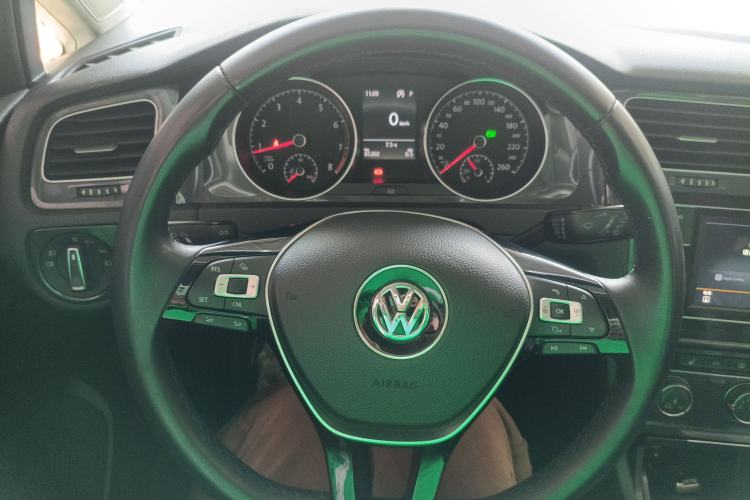 Used Volkswagen Golf 2018 230TSI Automatic Luxury Version