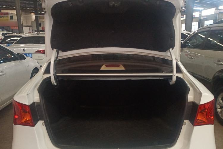 Used Roewe 350 2014 1.5L Automatic Xunda Edition
