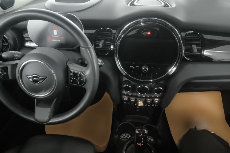 Used MINI MINI 2023 1.5T COOPER Artist
