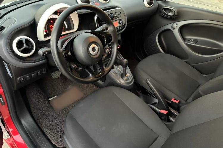 Used  forfour 2016 1.0L 52 kW Dynamic Edition
