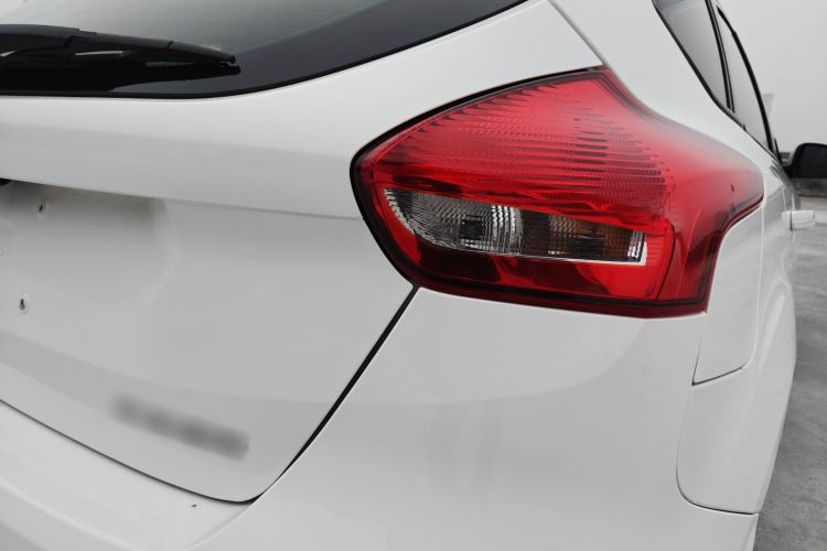 Used Ford Focus 2018 Hatchback Classic 1.6L Automatic Trendy SmartDrive Edition