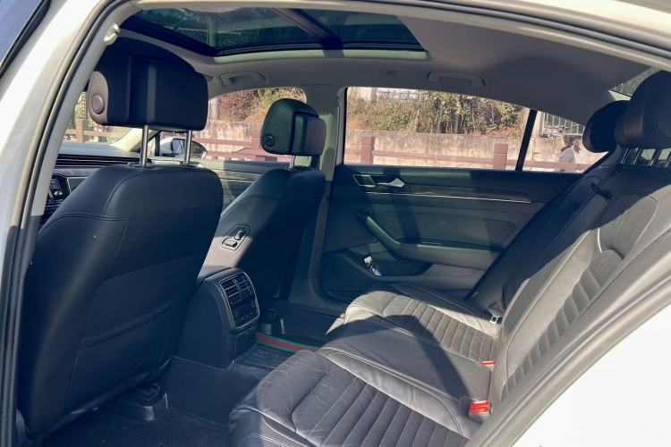 Used Volkswagen Magotan 2018 Facelift 330TSI DSG Luxury Model
