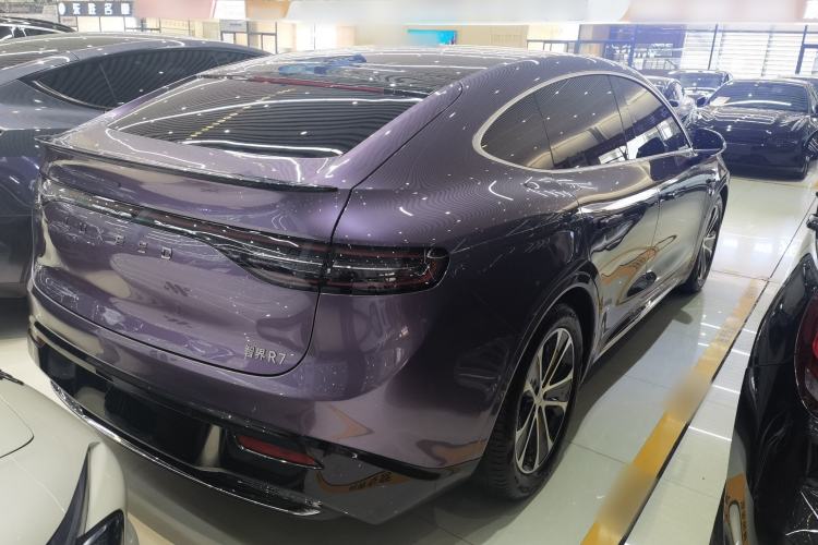 Used Hima Luxeed R7 2024 All-Electric 802 km Max
