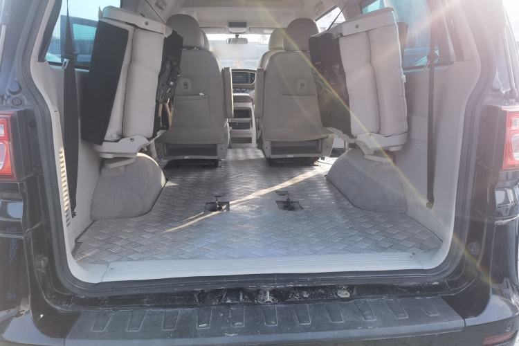 Used FORTHING Lingzhi 2019 M5L 1.6L 7-Seater Luxury Model China VI Standard
