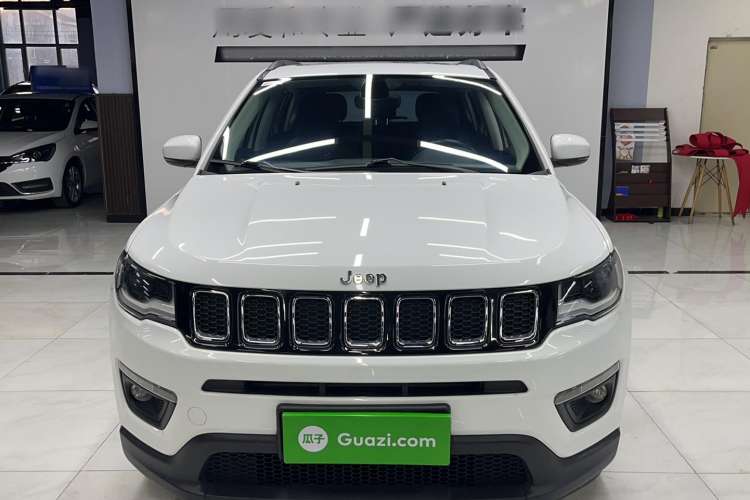 Used  Compass 2017 200T Automatic Family Edition

