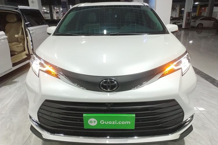 Used Toyota Sienna 2024 2.5L Hybrid Comfort Edition
