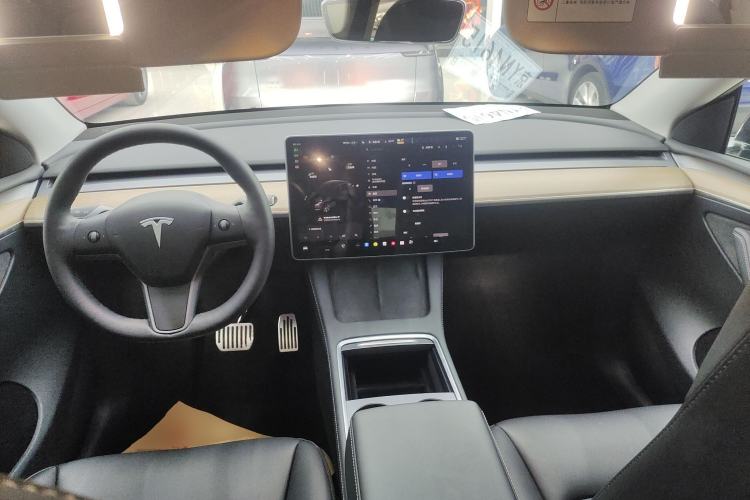 Used Tesla Model Y 2022 Long-Range All-Wheel-Drive Version