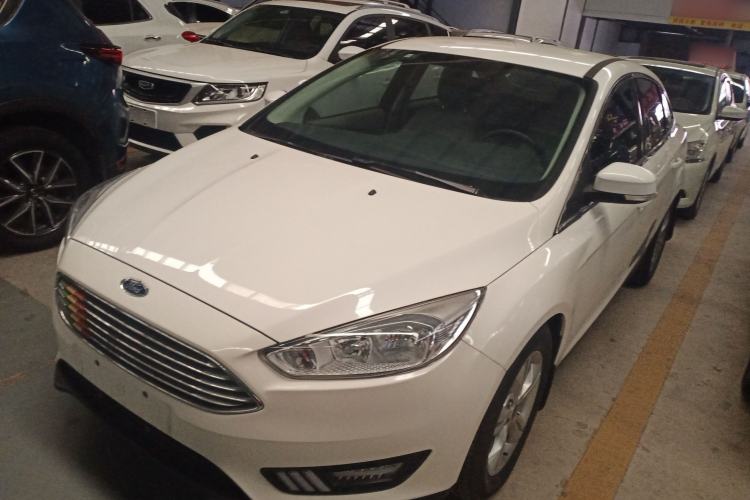 Used Ford Focus 2018 Sedan Classic 1.6L Automatic Comfort Plus Smart Drive Version