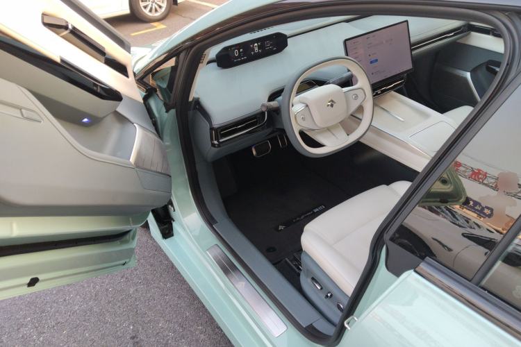 Used  GT 2023 560 Rear-Drive Seven-Wing Edition