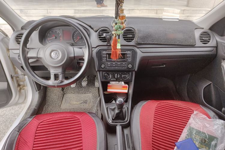 Used Volkswagen Jetta 2015 1.4L Manual Fashion Model
