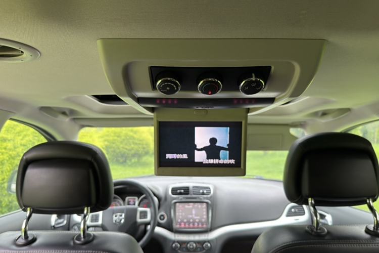 Used Dodge Journey 2013 2.4L Two-Wheel Drive Luxury Version
