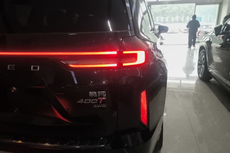 Used  Lanyue 2024 International Version 400T Four-Wheel Drive StarRui 7-Seater
