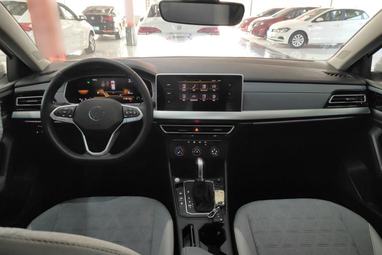 Used Volkswagen Lavida 2023 Revised Version 1.5L Automatic – Full-Option Edition
