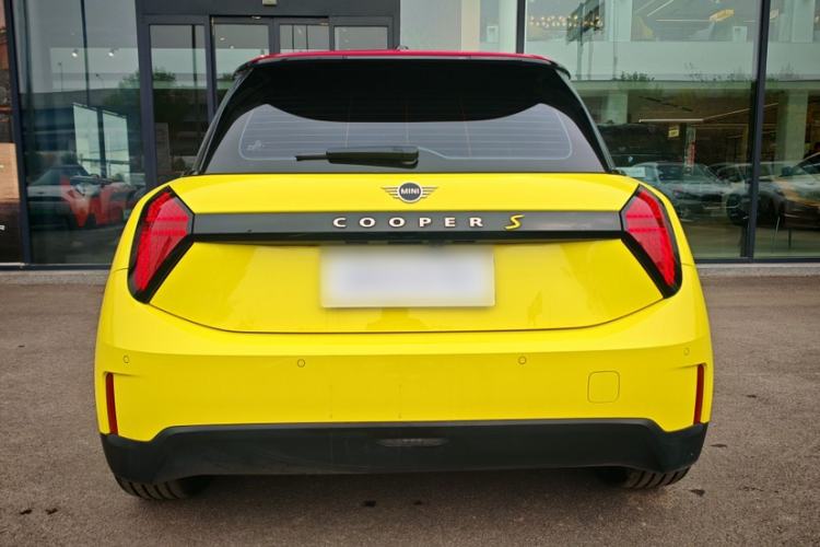 Used  Electric MINI COOPER 2024 452km COOPER SE Artist