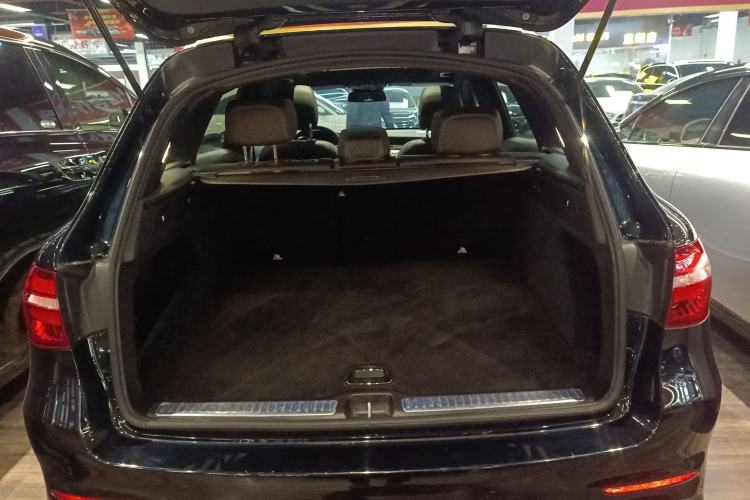 Used Mercedes-Benz GLC 2019 Facelift GLC 260 L 4MATIC Luxury Model