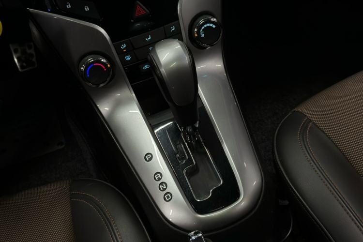 Used Chevrolet Cruze 2013 Hatchback 1.6L Automatic Luxury Model
