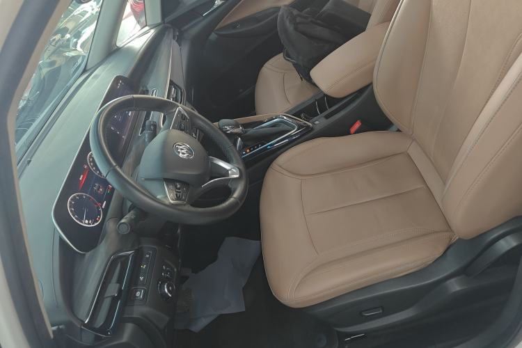 Used Buick GL6 2021 323T Mild Hybrid Connect Prestige Model
